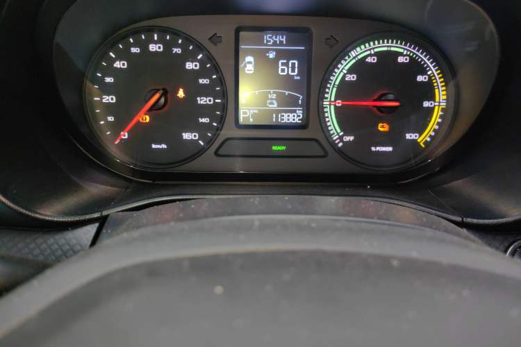 Used Roewe Clever 2021 302km Excellence Edition Odometer Close Up