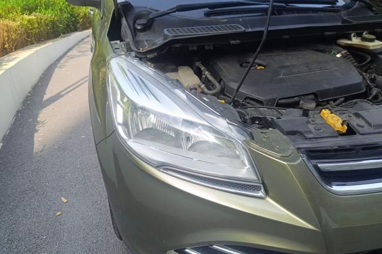 Used Ford Kuga 2013 1.6L GTDi Two-Wheel-Drive Trend Model