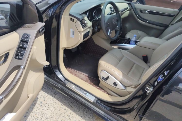 Used Mercedes-Benz R-Class 2014 R 320 4MATIC Luxury Model
