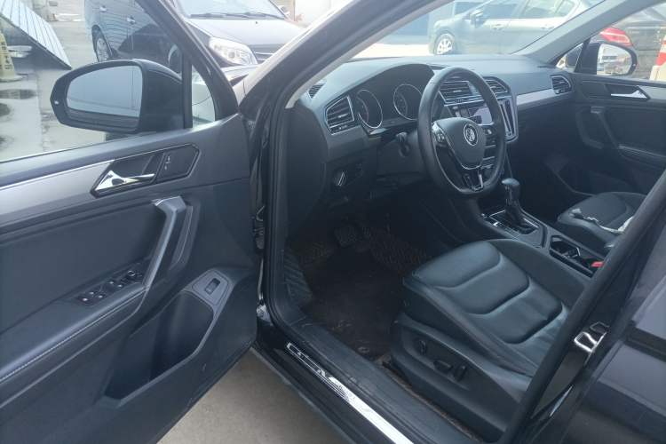 Used Volkswagen Tiguan L 2019 330TSI Automatic Two-Wheel Drive Smart Luxury Version China VI Standard Driver Seat