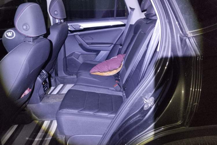 Used Volkswagen Tayron 2021 280TSI Two-Wheel Drive Luxury Smart Connectivity Version Left Rear Seat