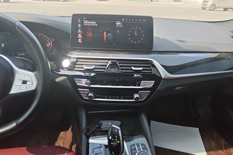 Used BMW 5 Series 2022 Second Facelift 525Li M Sport Package
