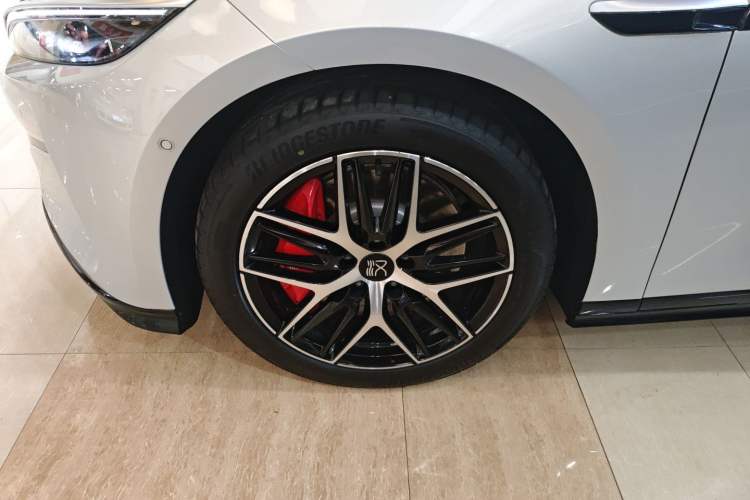 Used BYD Han L 2025 EV Four-Wheel Drive LiDAR Flagship Model
