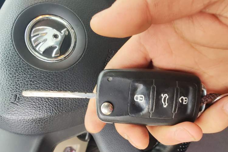 Used Skoda Rapid 2013 1.6L Manual Smart Selection Model Vehicle Key