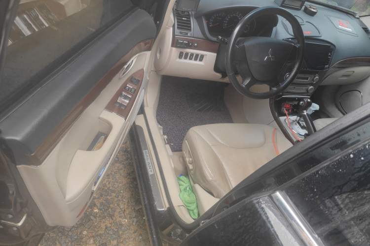 Used Mitsubishi Galant  Driver Seat