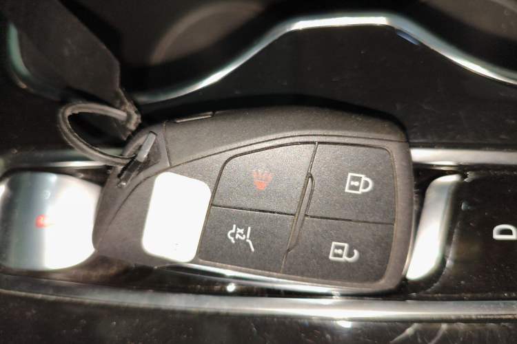 Used Buick Envision 2023 Encore S 552T Two-Wheel Drive Luxury Model
