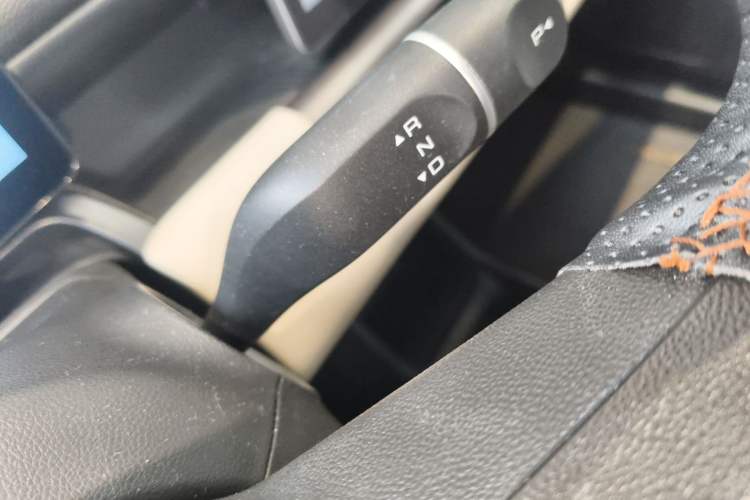 Used Wuling Bingo PLUS 2024 330 km Range Five-Seater Version Gear Lever