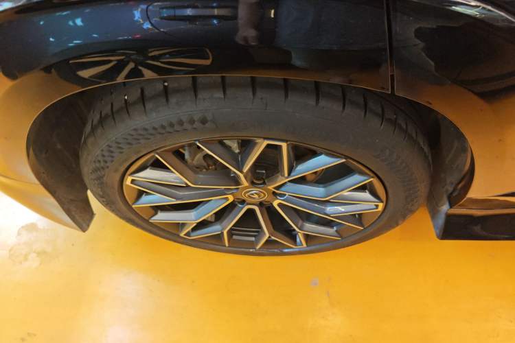 Used CHANGAN UNI-T 2022 1.5T Sport Edition Premium Version Exterior 5