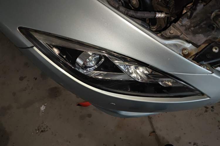 Used Mazda 6 2010 2.0L Automatic Luxury Edition Right Front Headlight