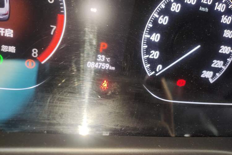 Used Honda Accord 2018 260TURBO Luxury Edition China V Emission Standard Odometer Close Up