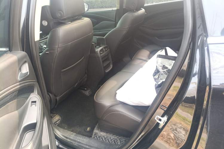 Used Buick Envision 2015 20T Two-Wheel-Drive Leading Model