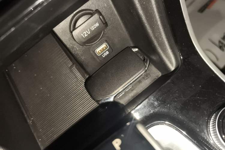 Used Kia Seltos 2023 1.5L CVT Luxury Edition