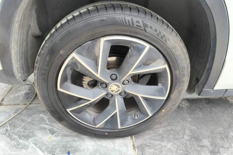 Used Skoda Kamiq 2020 GT 1.5L Automatic Flagship Model China VI Standard Right Rear Wheel Hub