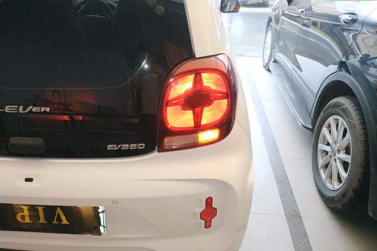 Used Roewe Clever 2022 311km QiQi BoBo Edition Right Rear Taillight