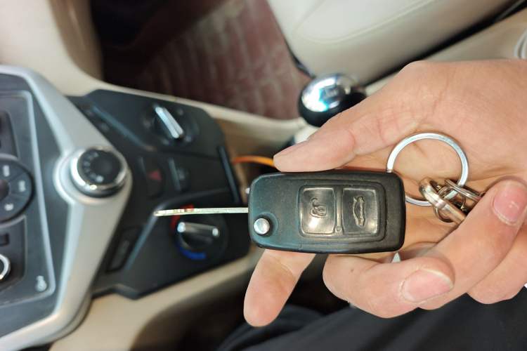 Used Chery Fengyun 2 2013 Hatchback 1.5L Manual Ruiyi Edition