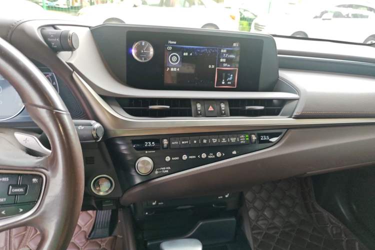 Used Lexus ES 2020 200 Excellence Edition
