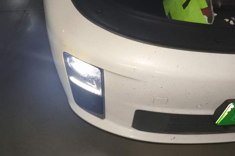 Used Li Auto i6 2025 Model Two-Wheel-Drive Standard Type Right Front Headlight