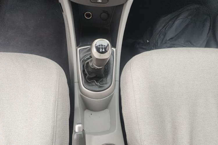 Used Hyundai Verna (older generation) 2014 1.4L Manual Smart GLS Trim