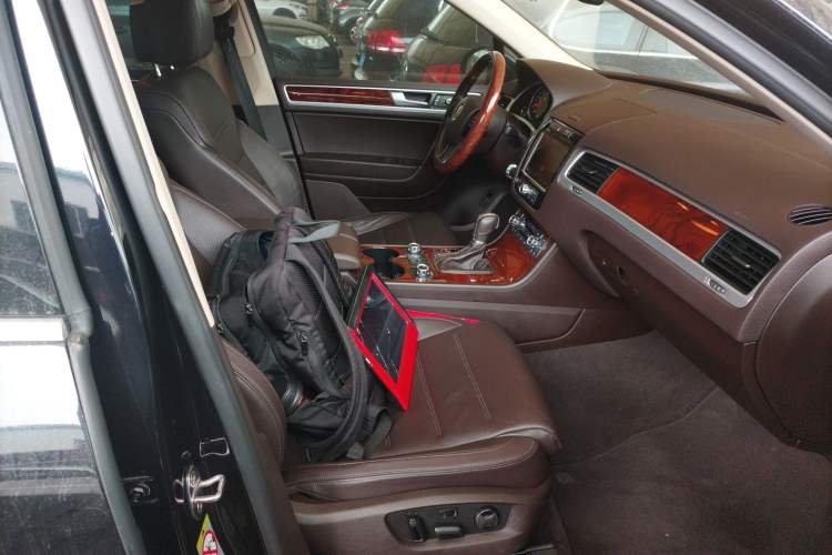 Used Volkswagen Touareg 2011 3.0 TSI Comfort Version