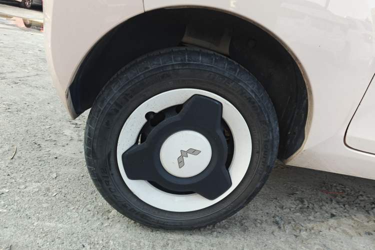 Used Wuling Hongguang MINIEV 2021 Macaron Premium Model – Lithium-NMC
