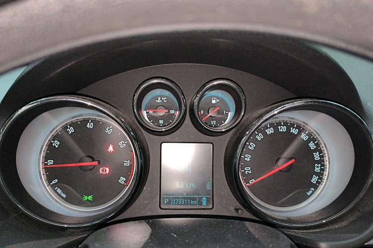 Used Buick Regal 2015 1.6T Leading Technology Model Instrument Cluster