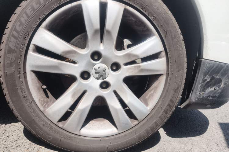 Used Peugeot 3008 2015 2.0L Automatic Trend Edition
