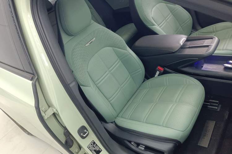 Used Hongqi EH7 2024 820 Pro
