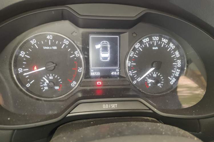 Used Skoda Octavia 2017 1.6L Manual Smart Drive Edition Odometer Close Up