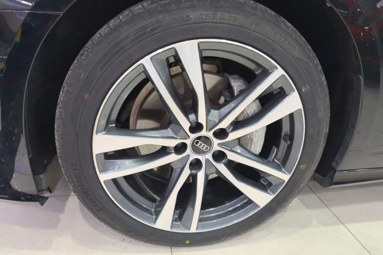 Used Audi A6L 2022 40 TFSI Luxury Dynamic Model Left Front Wheel Hub