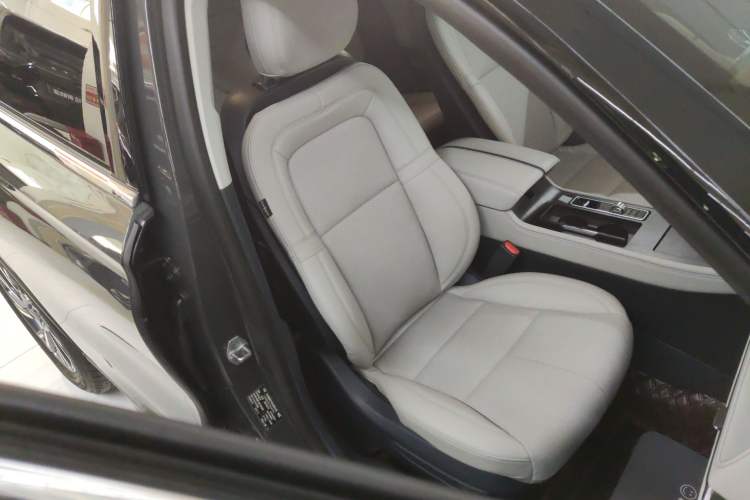 Used Lincoln Corsair 2023 2.0T Two-Wheel Drive Luxury Edition