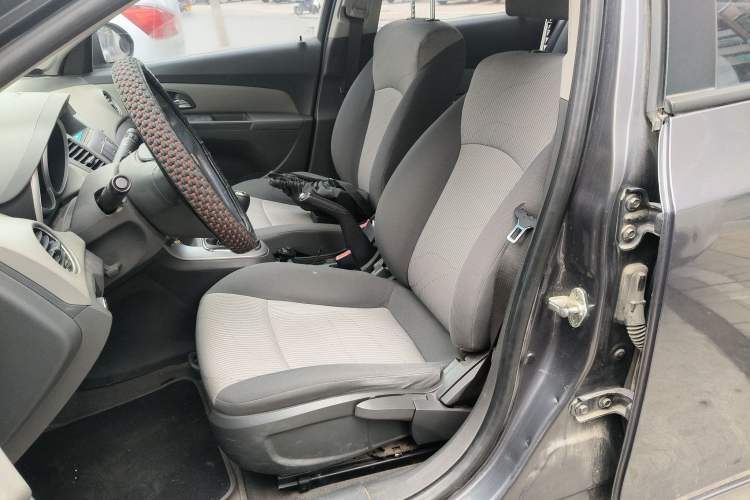 Used Chevrolet Cruze 2010 1.6L SL Grand Touring Edition MT