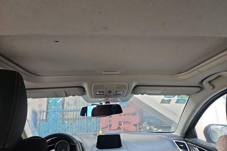 Used Mazda 3 Axela 2017 Sedan 1.5L Automatic Luxury Model Emission Standard China V Headliner