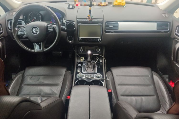 Used Volkswagen Touareg 2017 3.0 TSI Touareg Model Center Console