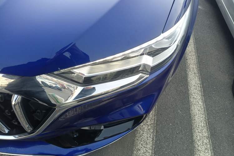 Used Hongqi HS5 2022 Revised Version 2.0T Smart Connect Flagship Edition
