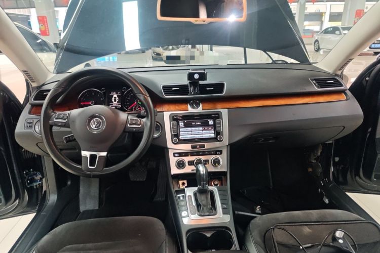 Used Volkswagen Magotan 2012 Travel Edition 2.0 TSI Comfort Version Center Console