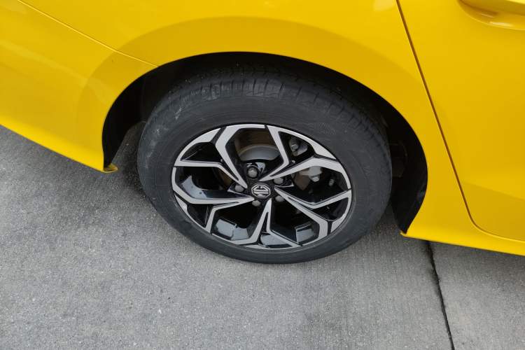 Used MG 5 2021 180 DVVT Manual Youth Luxury Edition Exterior 8