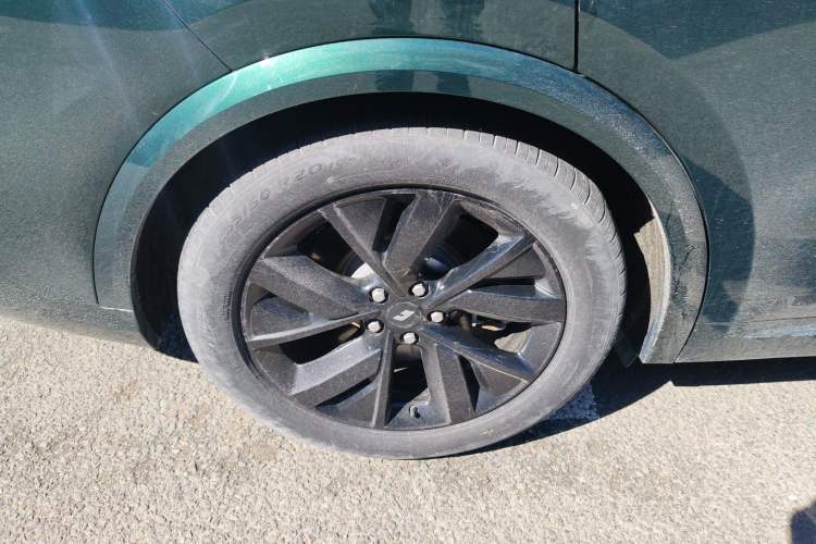 Used Li Auto L8 2023 Pro Model Right Rear Wheel Hub