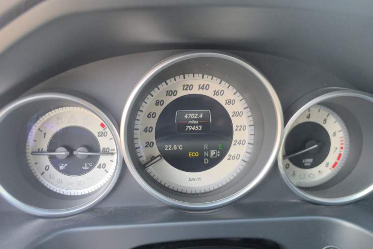 Used Mercedes-Benz E-Class 2015 E 260 L Sport & Fashion Model