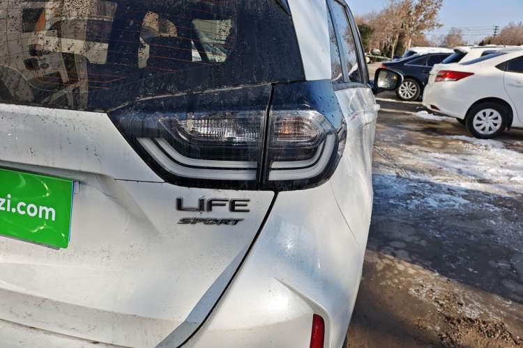 Used Honda LIFE 2021 1.5L CVT SPO-SS Dynamic Edition Exterior 6