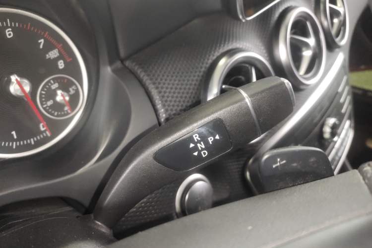 Used Mercedes-Benz A-Class 2017 Revised A 200 Dynamic Edition Gear Lever