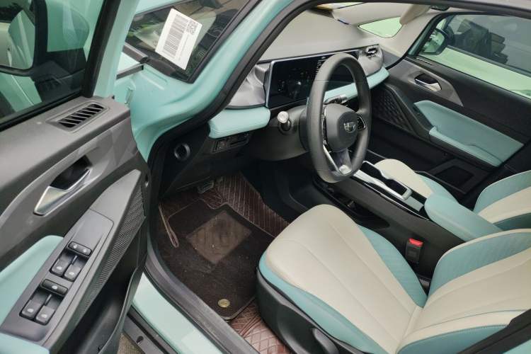 Used Geometry E Firefly 2024 301km Starlight Driver Seat