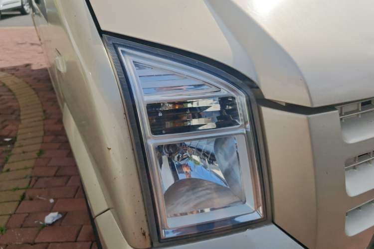 Used Dongfeng Xiaokang C35 2018 1.5L Base Model II Sedan China V Emission Standard DK15 Right Front Headlight