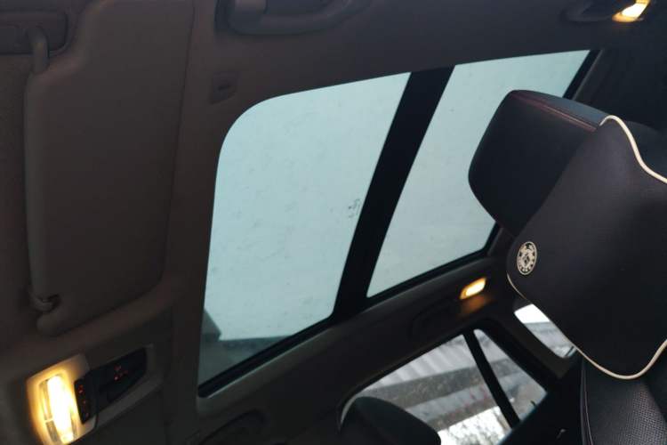 Used BMW X1 2016 sDrive20Li Luxury Model Headliner