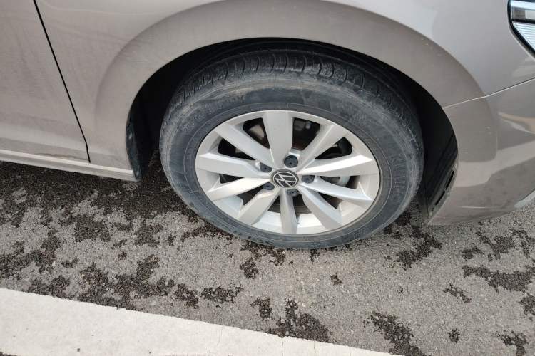 Used Volkswagen Bora 2021 1.5L Automatic Elite Smart Connect Edition Right Front Wheel Hub