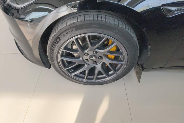 Used Tesla Model 3 2023 Long-Range All-Wheel-Drive Version