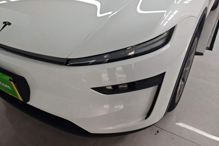 Used Tesla Model Y L 2025 Model Long-Range All-Wheel-Drive Version
