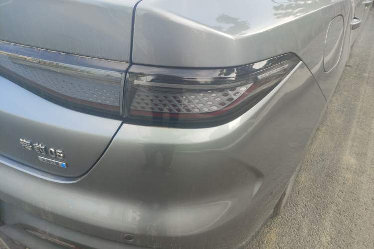 Used BYD Seal 05 DM-i 2025 DM-i Intelligent Drive 120KM Flagship Model Right Rear Taillight