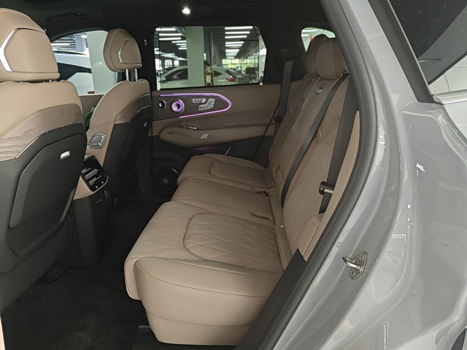 Zeekr 8X 2026 Model Max Edition 55kWh — снимка 20