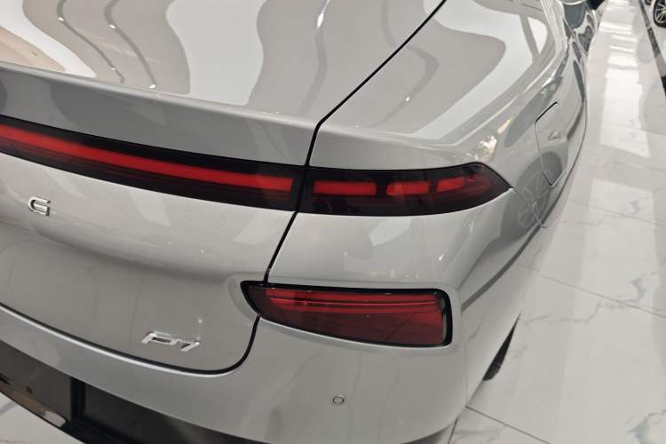 Used XPeng P7 2022 480 Standard Range Smart Drive Edition Right Rear Taillight