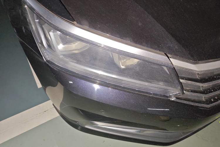 Used Volkswagen Passat 2017 330TSI DSG Luxury Edition Right Front Headlight